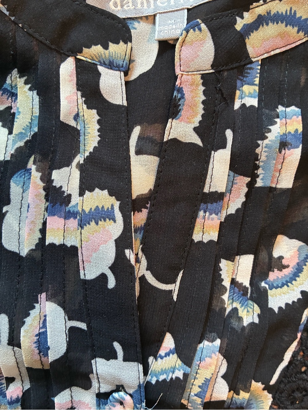 Black Floral Print Cap Sleeve Dress - Picture 5 of 9